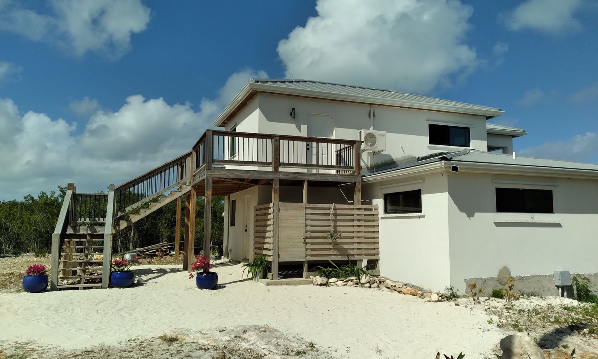Bambarra House | 22 Seabreeze - Sitting high on the ridge!
