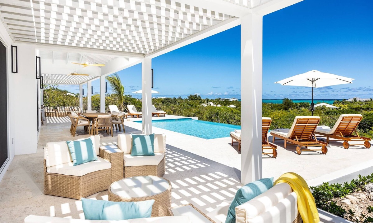 The Bight Villa | AMANERA "peaceful water" NEW Villa with Ocean View - Walk to Beach