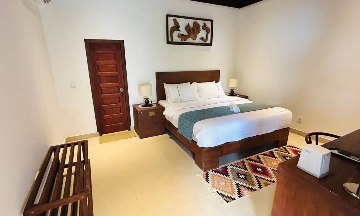 Fehendhoo Hotel | Atholhu Residence