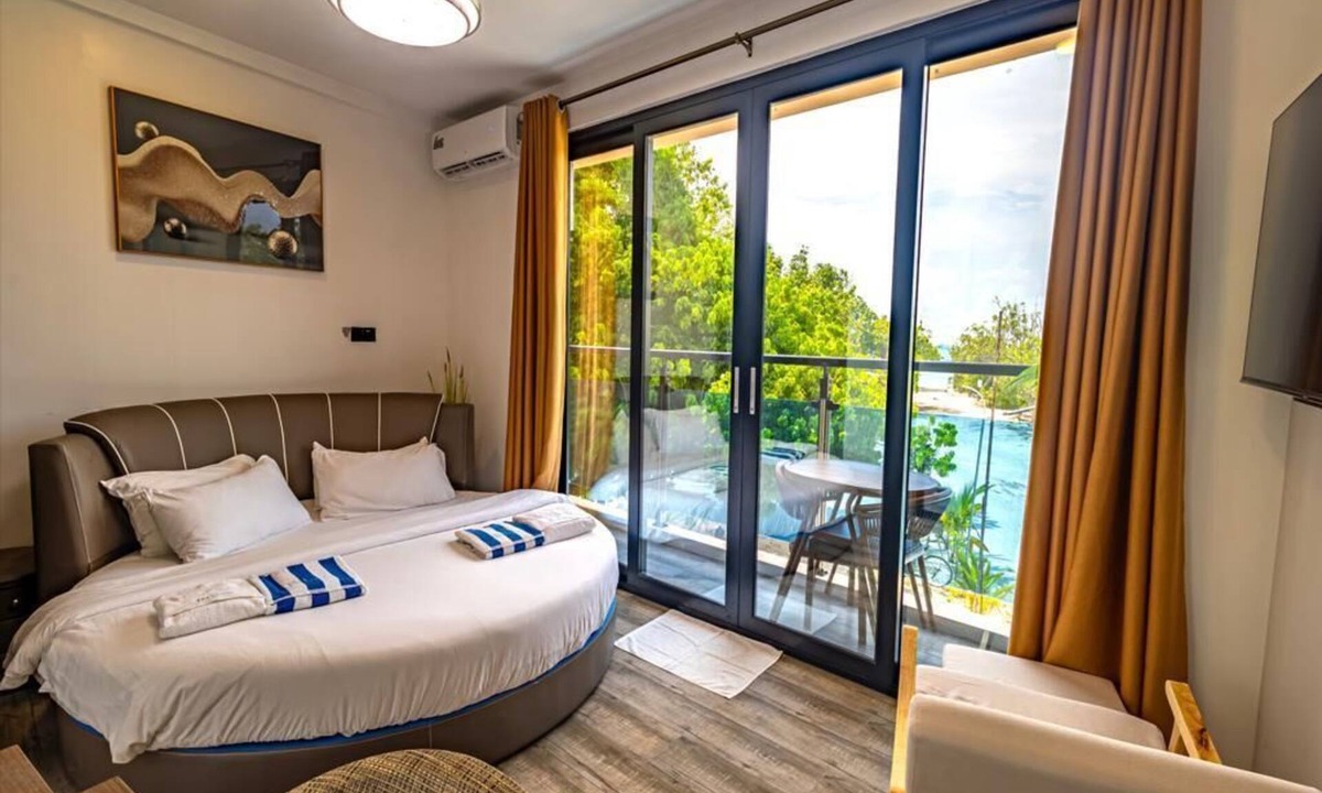 Dhiffushi House | Bibee Maldives
