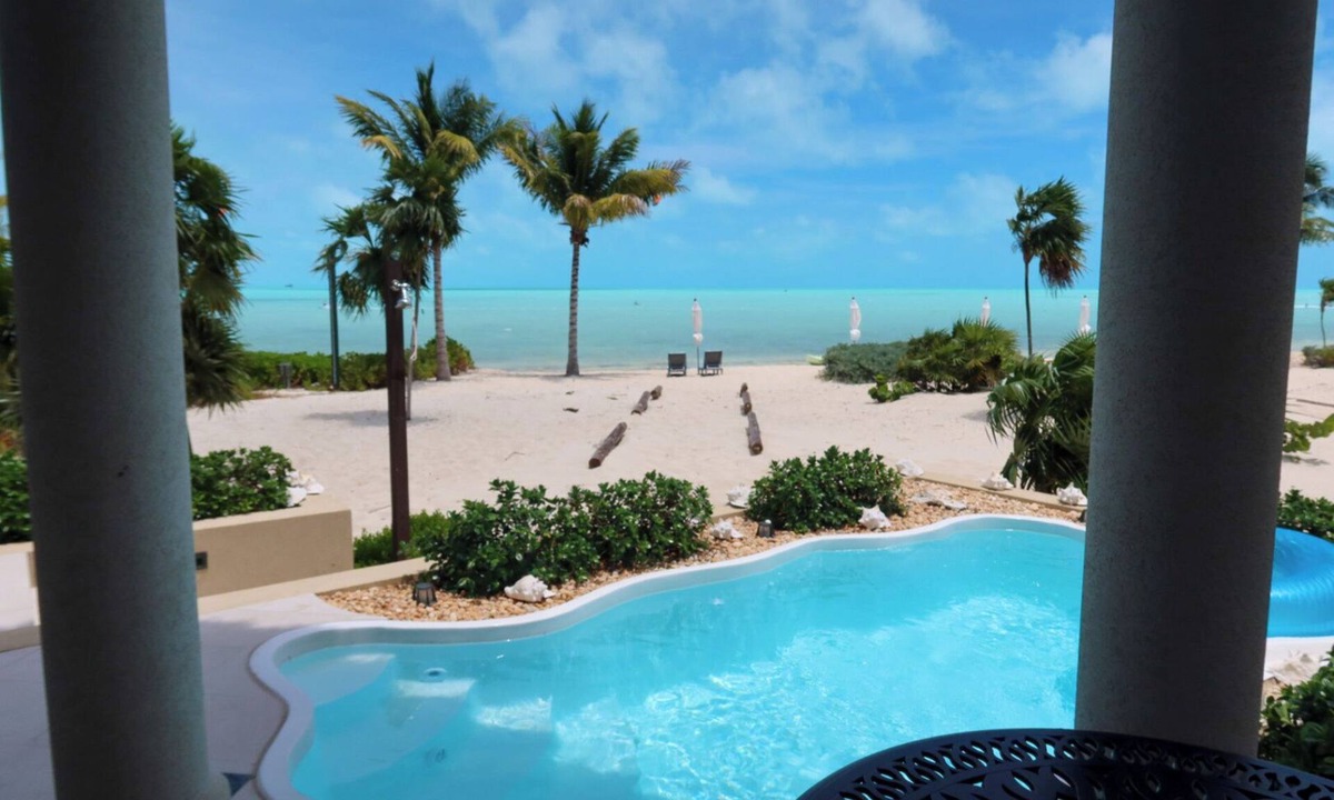 Leeward Settlement House | BRAND NEW BEACH BUNGALOW! Romantic, Tropical, Quiet