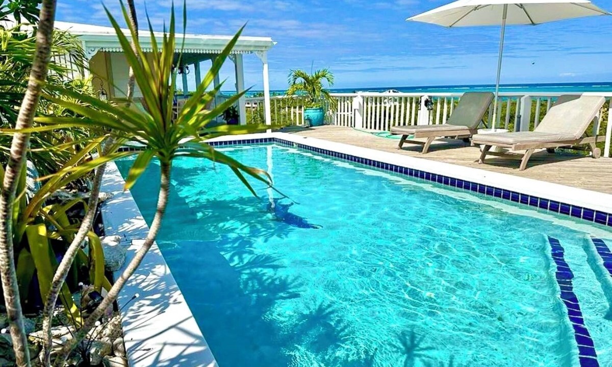 The Bight Villa | Breathtaking Ocean Views, Private Pool 5 Min to Beach, Granny suite capability