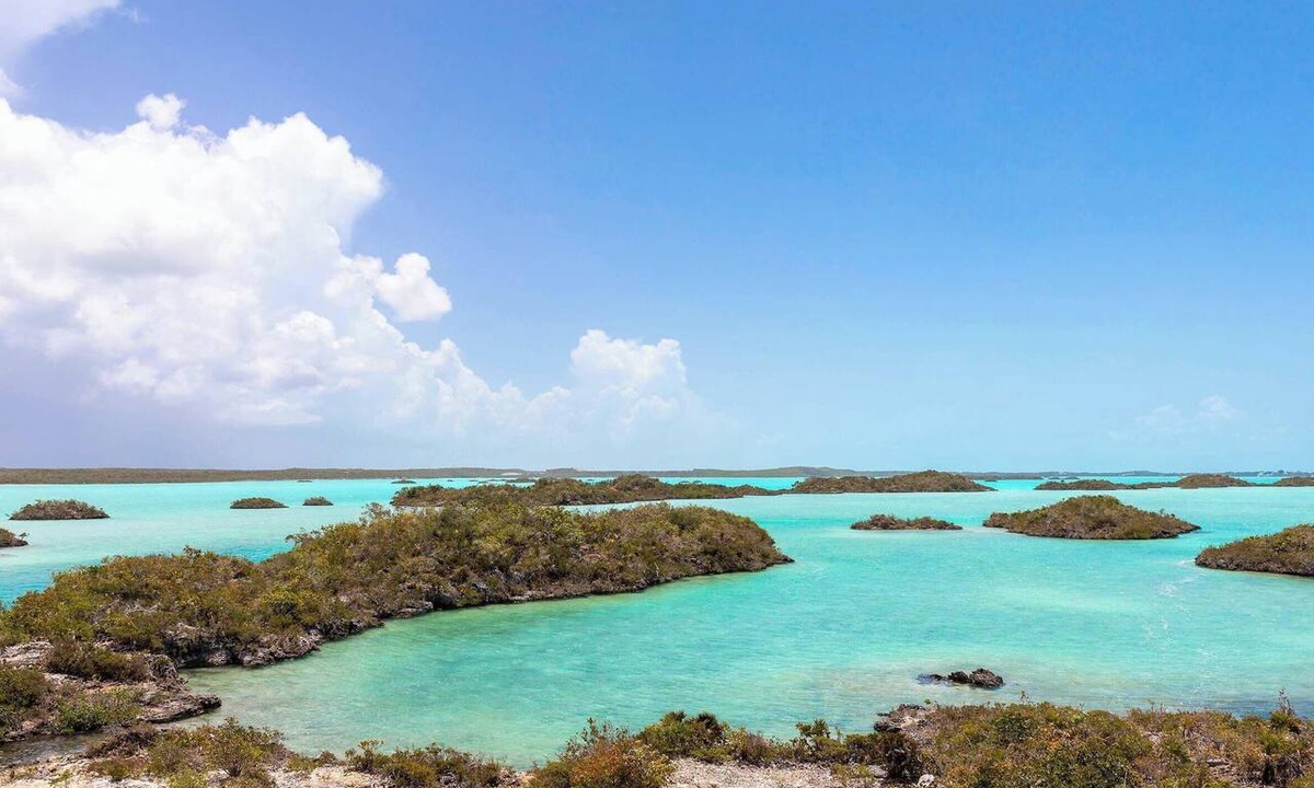 Ocean Point House | Chalk Sound Lagoon Views with Beach Access