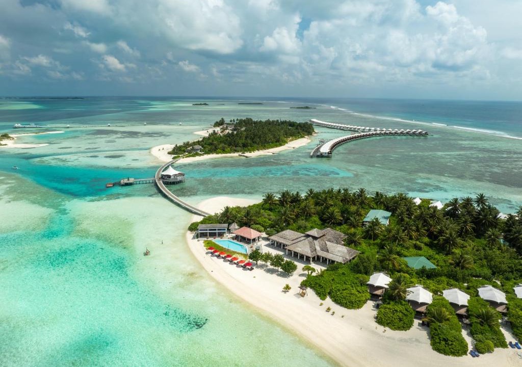 Hakuraa Huraa Resort | Cinnamon Hakuraa Huraa Maldives - All Inclusive - Adults Only - Complimentary Domestic Flight Return for 2 pax on 7 nights or more stays valid to 31 Oct 2027