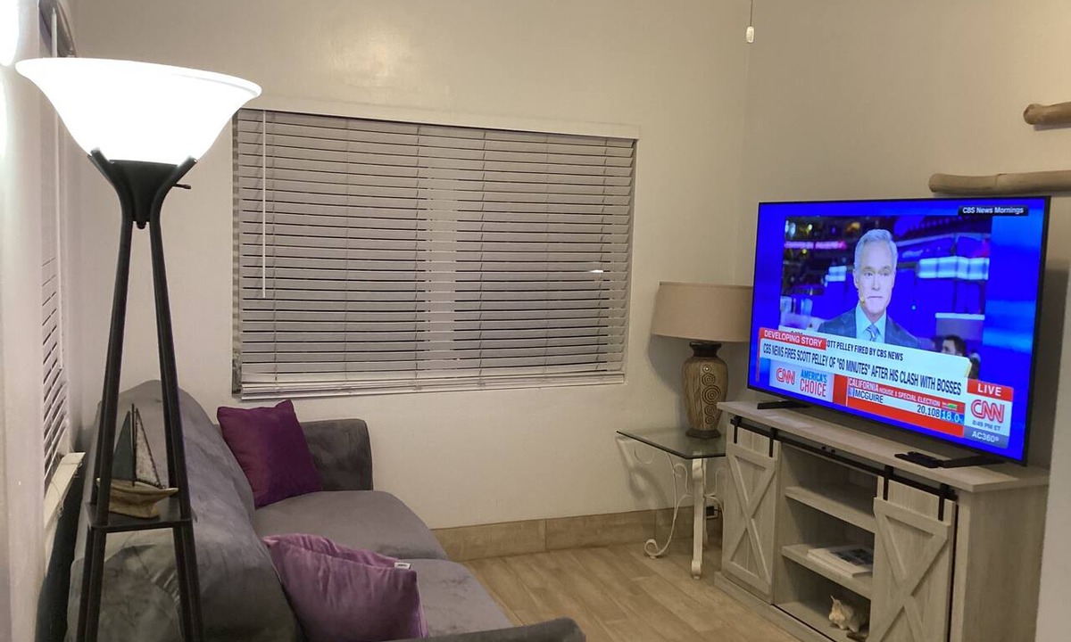 Cockburn Town Condo | Colwins #5 Family/Group/Couples Sleeps 8