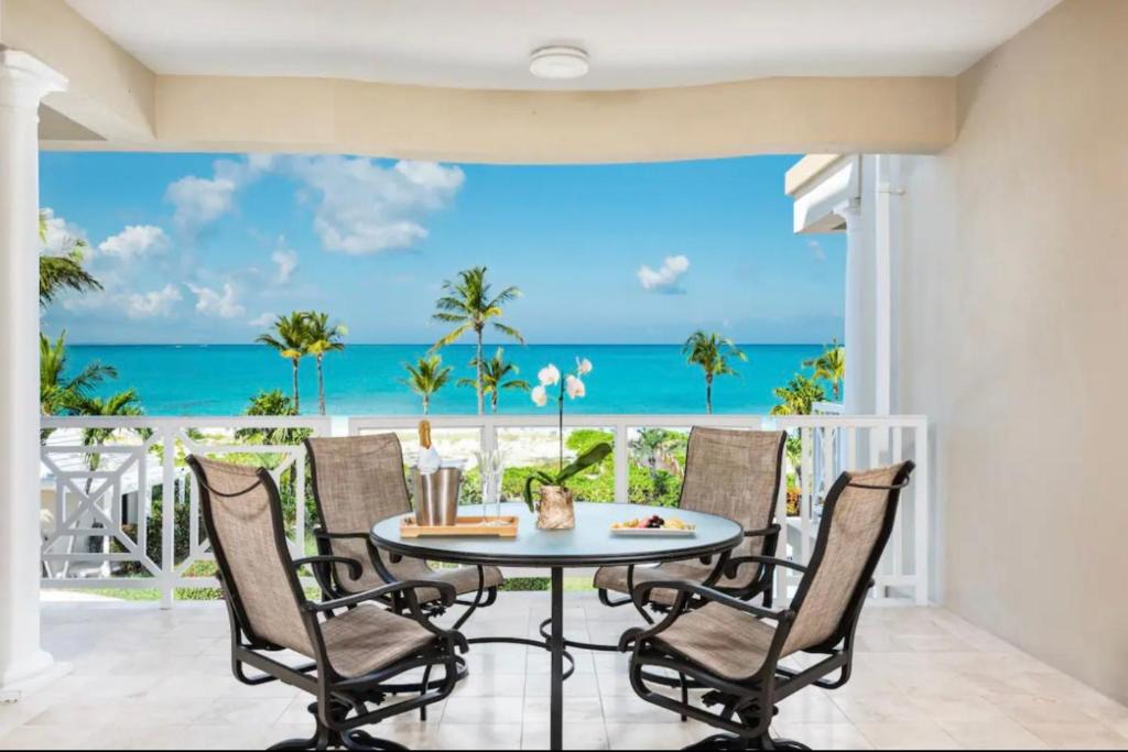 Grace Bay Apartment | Great two-bedroom apartment in Grace Bay Beach