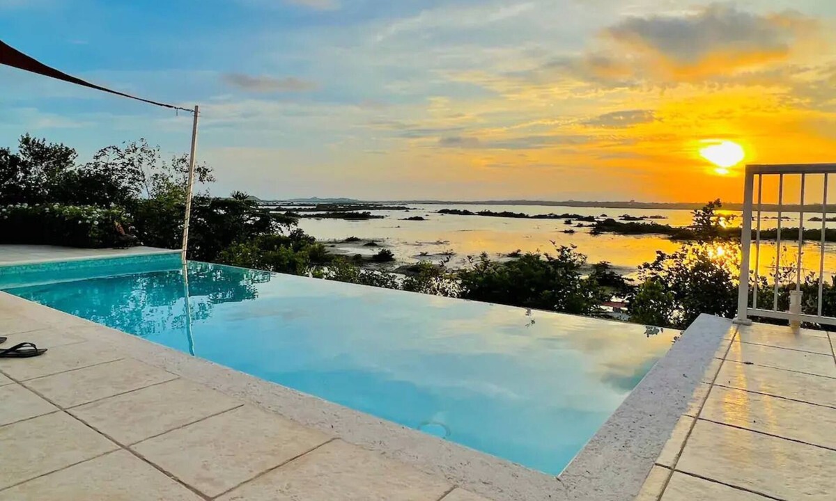 Long Bay Hills Apartment | Juba Sunset