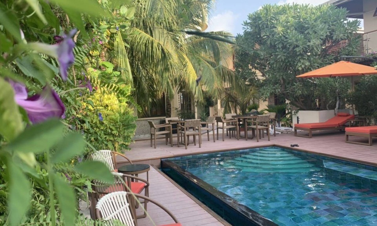 Hanimaadhoo Bed & Breakfast | Maldives Family Vacation Home on the beach with a pool and game room