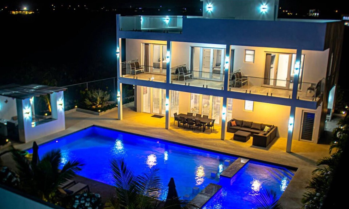 Long Bay Villa | Marvellous 3 Bedrooms Villa with Private Swimming Pool