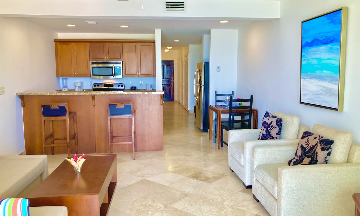The Bight Condo | New Listing La Vista Azul Spacious 1 Bedroom Condo