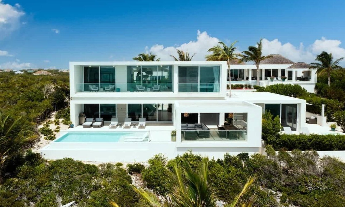 Leeward Settlement Villa | Oceanfront Villa w/Infinity Pool & Kayaks