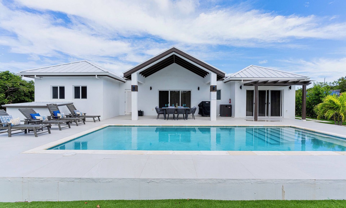 The Bight Villa | Private 3BR Pool Villa in Gated Community Near Grace Bay & Turtle Cove