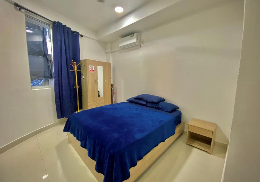 Male House | Resting View Blue 1