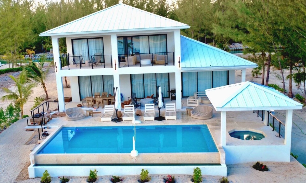 Sandy Point Villa | Stunning Luxury Beach Villa Stella Maris - 80% Introductory Discount