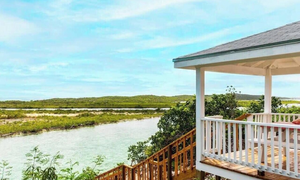 Ocean Point House | Sunset Cottage with Private Dock on Chalk Sound