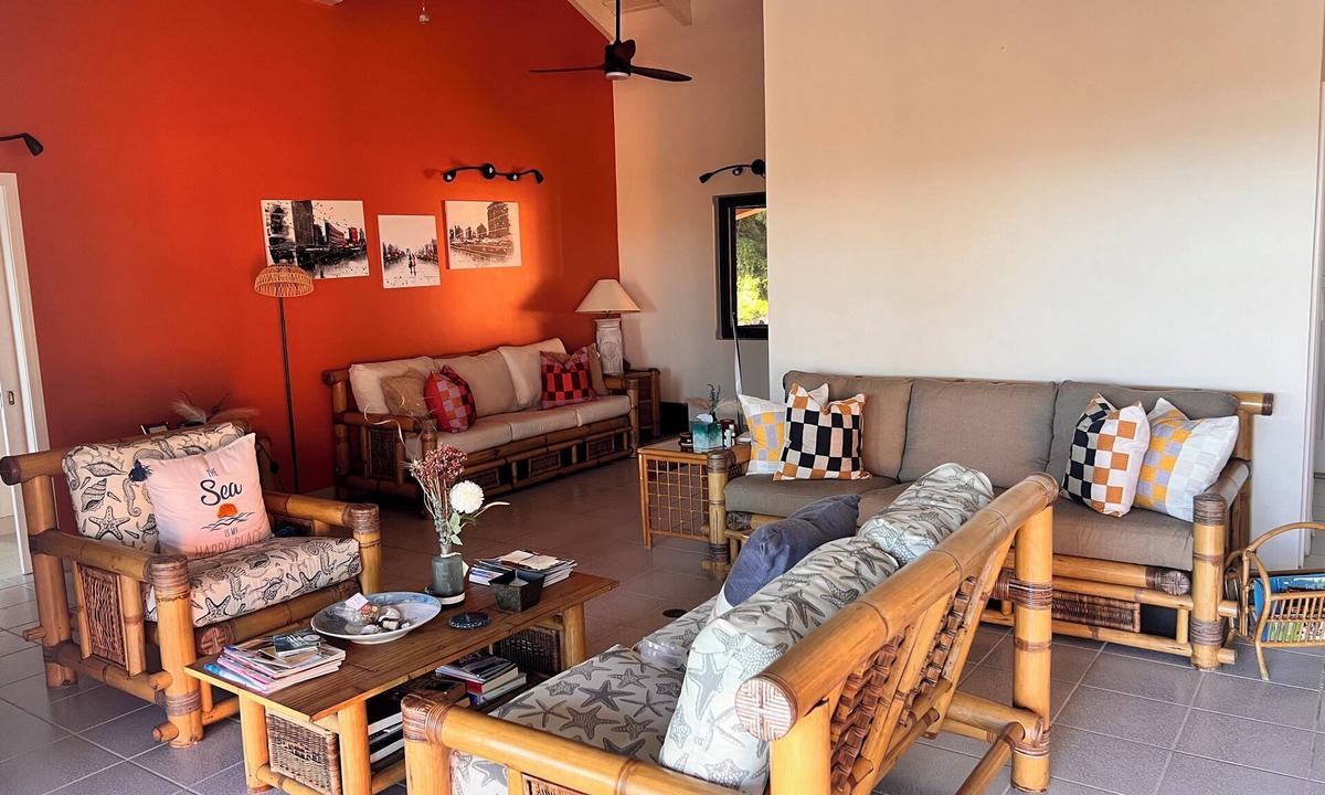 The Bight House | The Serene Getaway - Chic Private Room & Bath Near Grace Bay