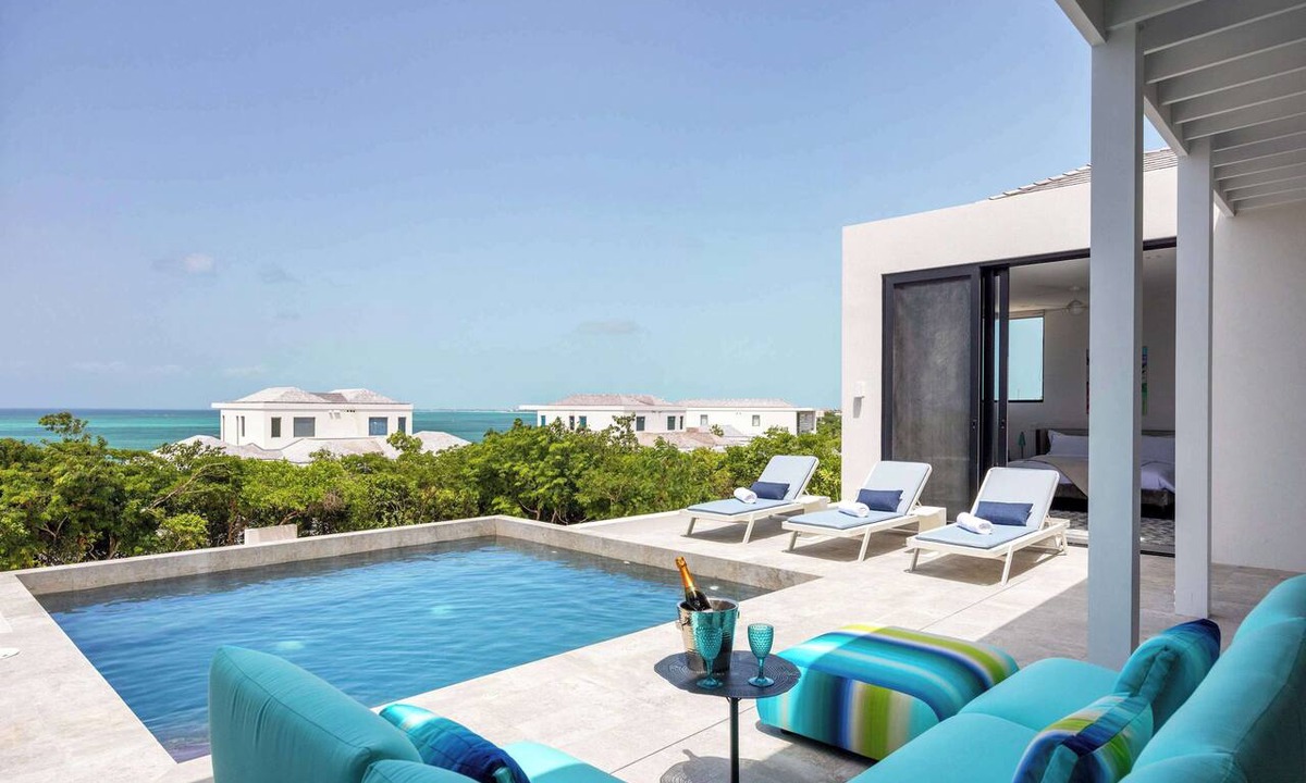 Blue Mountain Villa | Villa Luna · Award-Winning · Pool · Concierge