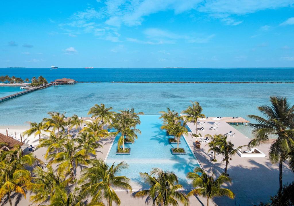 Lankanfinolhu Resort | Villa Nautica Paradise Island Resort