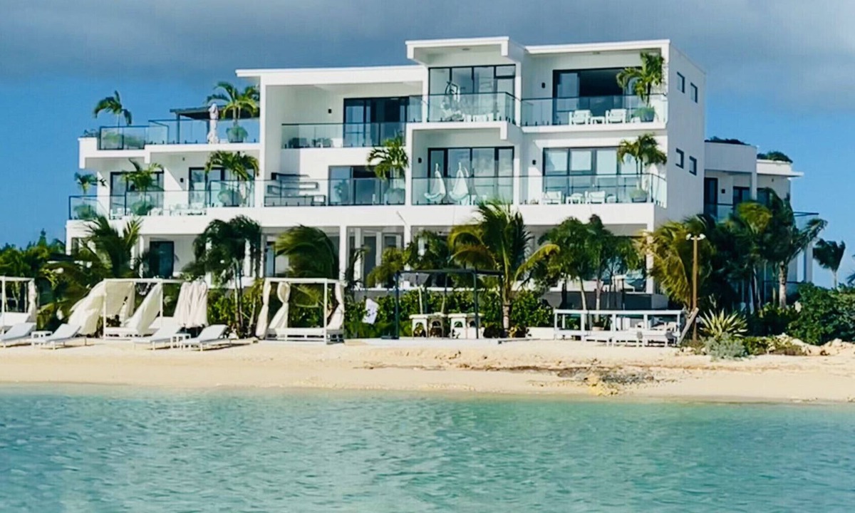 Juba Sound Villa | Villa PM, a 30,000sq/ft Gem, Fully Staff Incl’d Celebrity Chef-18 Adults, 8 kids