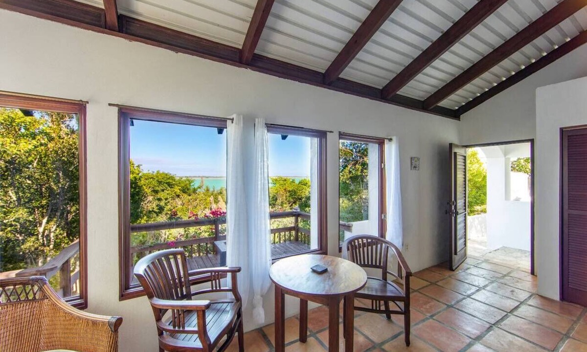 Bottle Creek House | Water's Edge Cottage