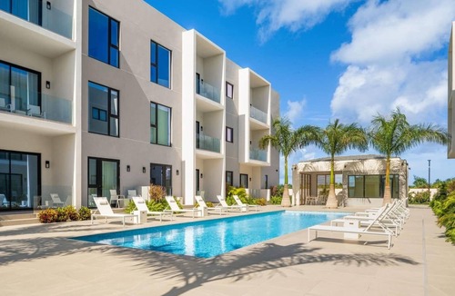 Grace Bay Apartment | 25% Off Sept 10-12! Walk 2 Beach, Pool Z-B103