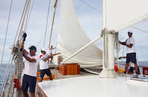 Hulhule Boat Rental | 3-masted sailboat in the Maldives for 12 people