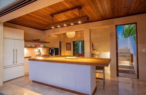 Providenciales Villa | Beach Cake – A Stylish Beachfront Hideaway at Turtle Cove, Providenciales