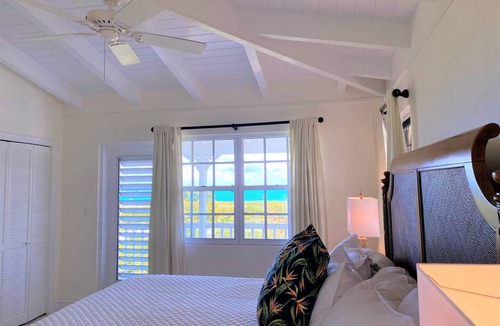 The Bight Villa | Breathtaking Ocean Views, Private Pool 5 Min to Beach, Granny suite capability