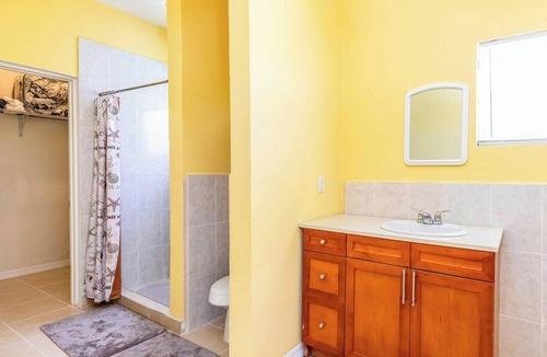 Ocean Point House | Chalk Sound Lagoon Views with Beach Access