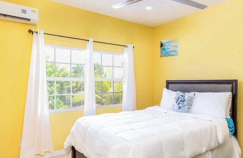 Ocean Point House | Chalk Sound Lagoon Views with Beach Access