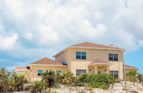 Ocean Point House | Chalk Sound Lagoon Views with Beach Access