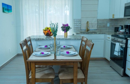 Ocean Point House | Charming Cozy Sunset View One-Bedroom Villa
