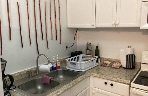 Cockburn Town Condo | Colwins #2 For Families/Couples/Singles Sleeps 4