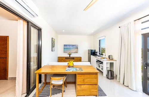 Long Bay Apartment | Coral@Long Bay Retreat-Luxury Stay near Grace Bay