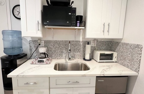 The Bight Apartment | Coral Studio for 2-pool,AC,WiFi,2 min walk to Grace Bay Beach