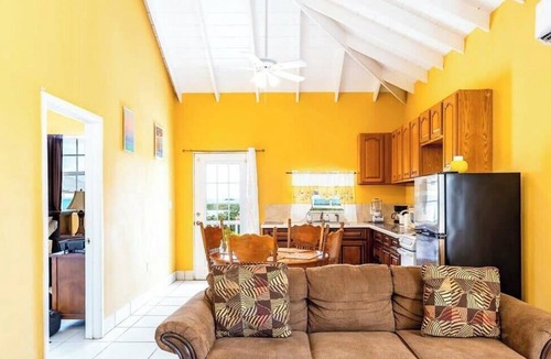 Ocean Point House | Cottage on Chalk Sound: Sunset Views & Dock
