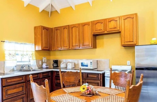 Ocean Point House | Cottage on Chalk Sound: Sunset Views & Dock