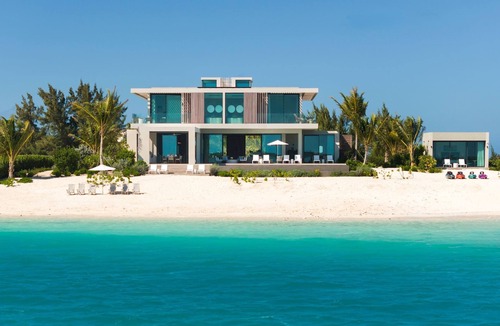Leeward Settlement Villa | Emerald Breeze