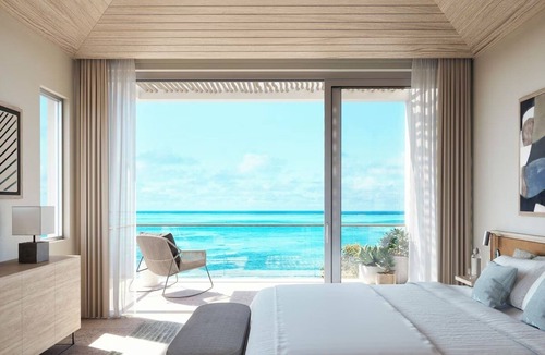 Providenciales Hotel | Experience Serenity in an Intimate Oceanview Balcony Suite