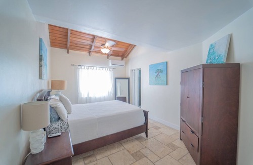 Grace Bay House | Fleur de Mer Villa Gracebay (semi-detached) 2bath2bed- 2min drive from the beach