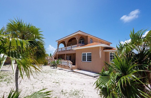 Whitby Apartment | Golden Pelican – Ocean Front Upper Level Suite on North Caicos