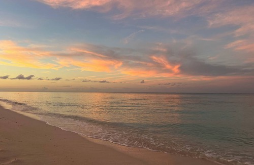 Providenciales House | GRACE BAY BEACH VILLA WITH POOL ! FABULOUS VIEWS FROM EVERYWHERE!