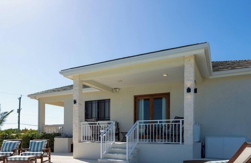 Long Bay Villa | Hang Five Surf Villa in Long Bay