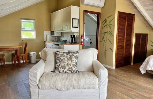 Long Bay Hills Apartment | Juba Sunset