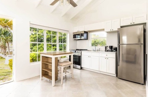 Bottle Creek House | Lagoon Home with Beach Access & Bikes Included