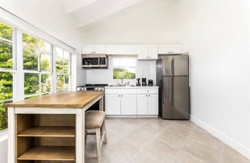 Bottle Creek House | Lagoon Home with Beach Access & Bikes Included