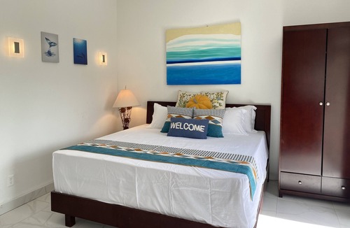 Venetian Road Settlement Apartment | Lovely 2-bedroom Apartment in the Venetian Road