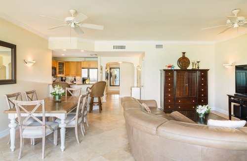 Grace Bay Condo | Luxury 2 Bedroom on Grace Bay w/Direct Ocean View - Unit 206 Villa Renaissance