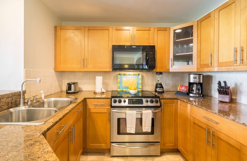 Grace Bay Condo | Luxury 2 Bedroom on Grace Bay w/Direct Ocean View - Unit 206 Villa Renaissance
