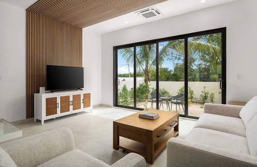 Grace Bay Ski Chalet | Luxury Townhome Villa in Grace Bay - Seascape #16